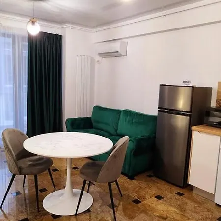 Tomis - Elegant Langa Plaja